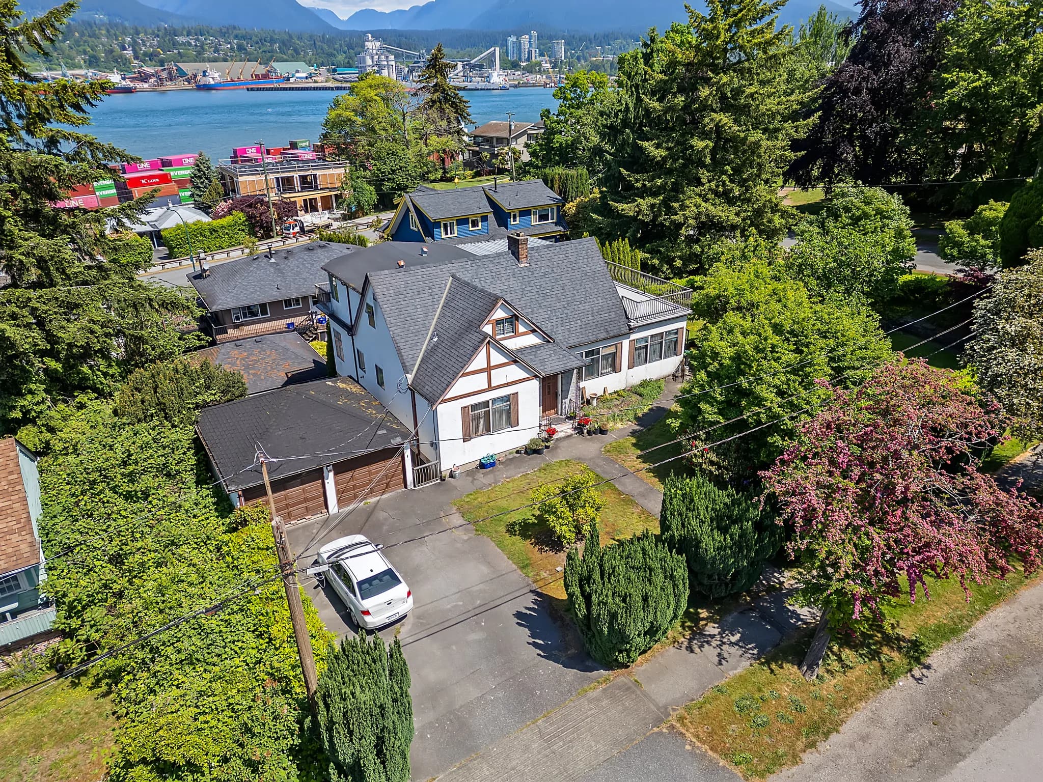 2587 Yale Street, photo 6