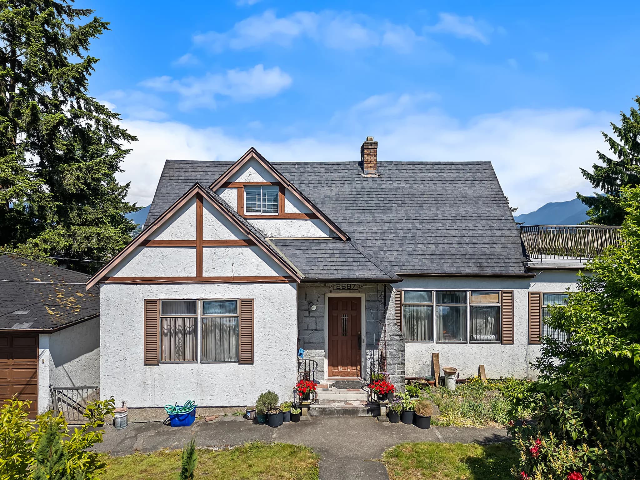 2587 Yale Street, photo 8