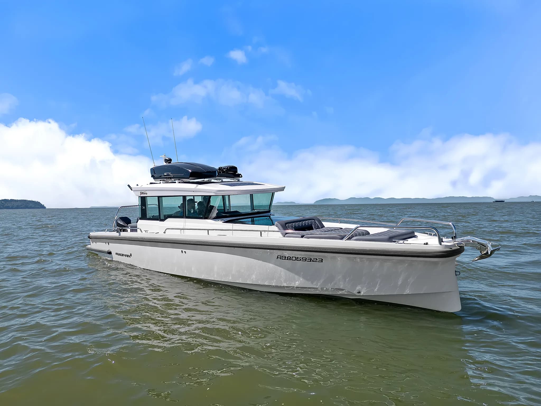 Yacht Two, photo 10