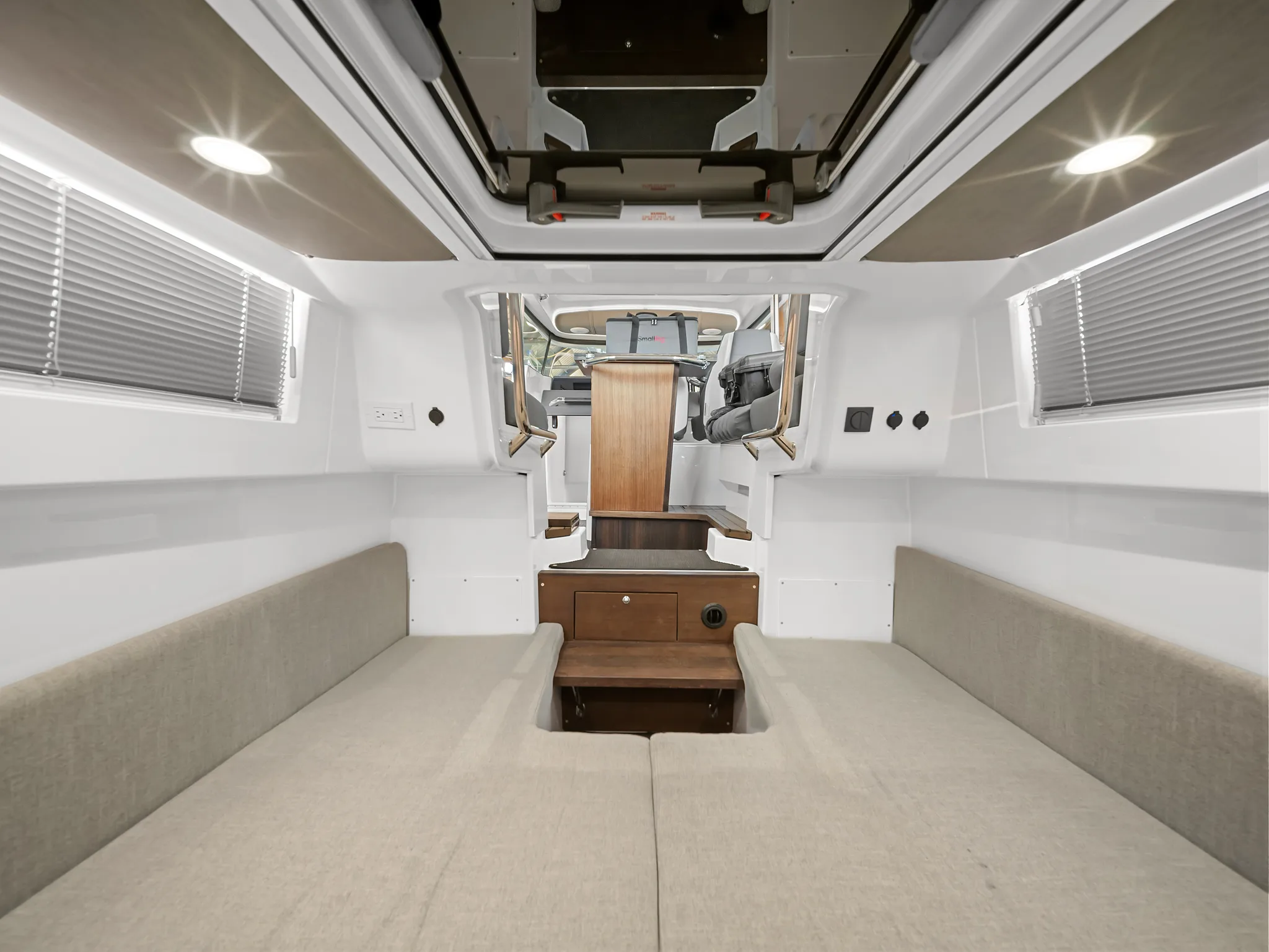 Yacht Two, photo 19