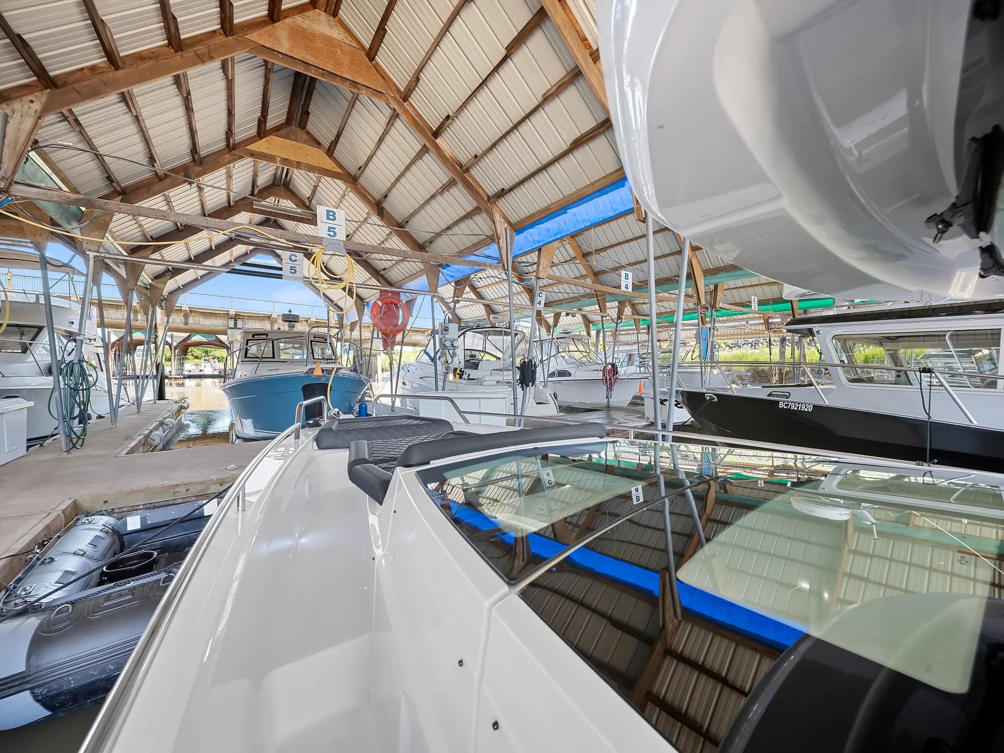 Yacht Two, photo 27