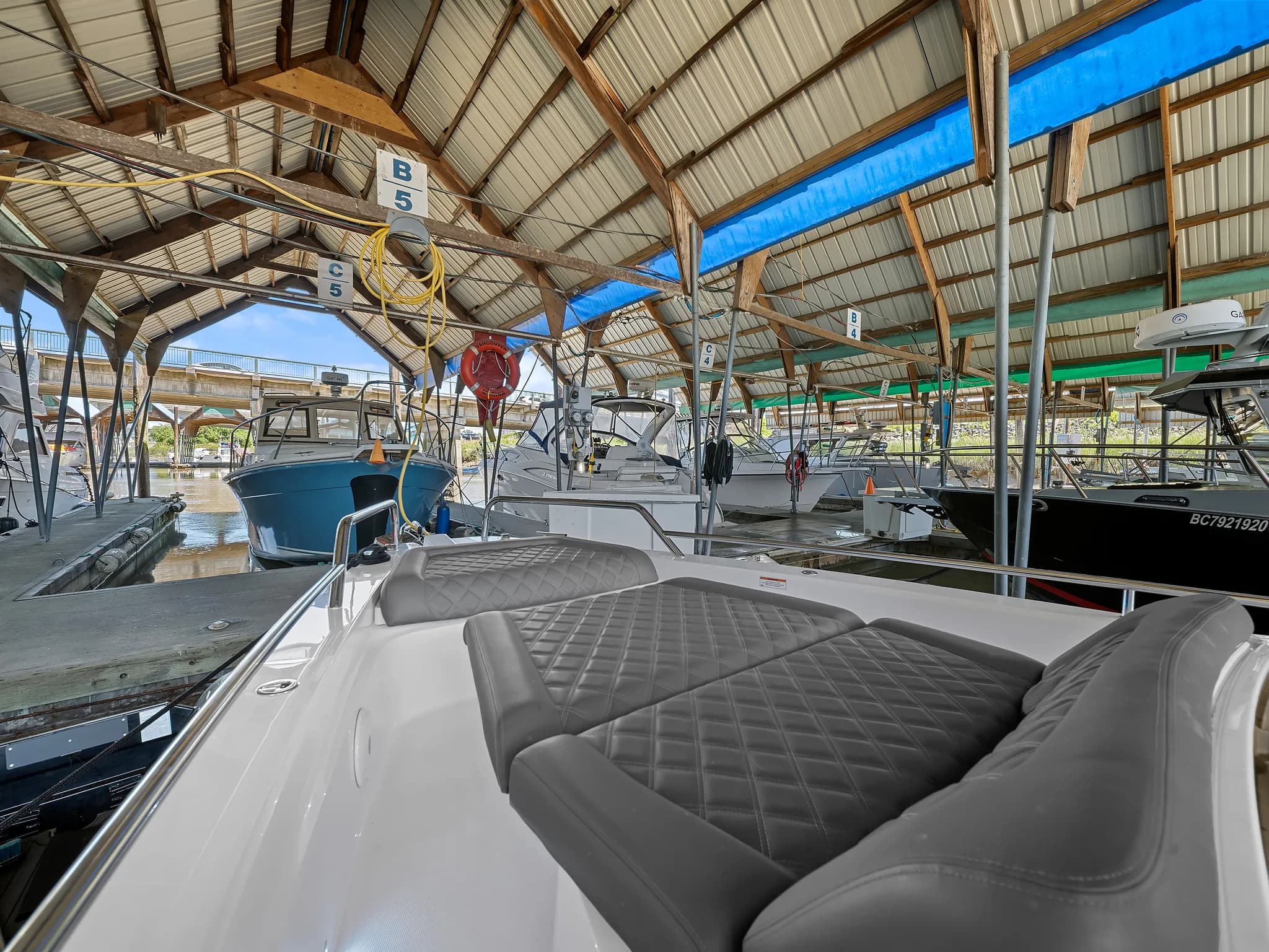 Yacht Two, photo 28
