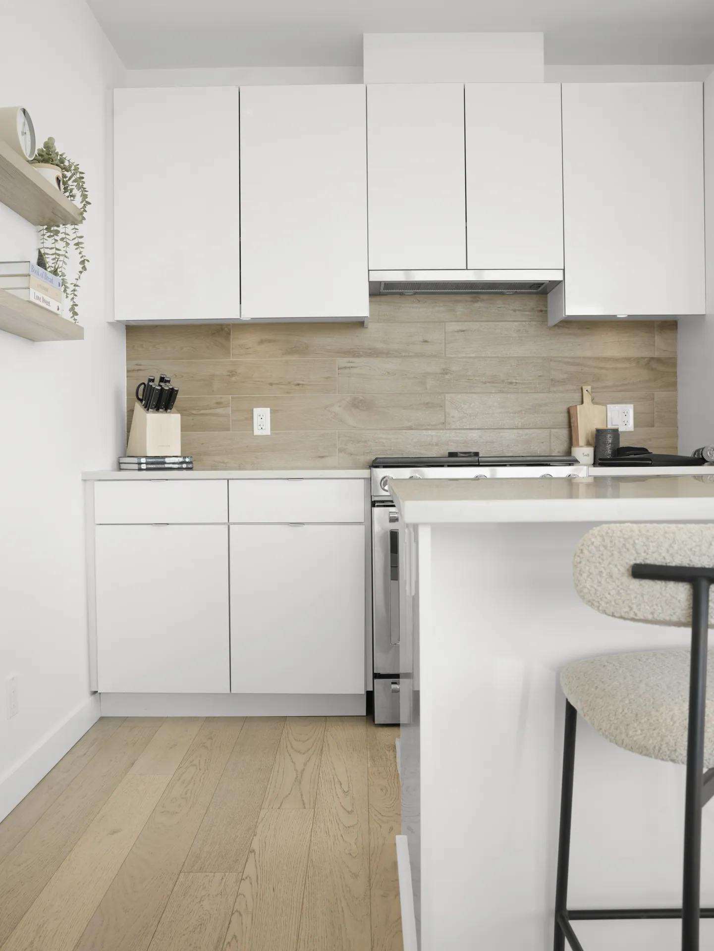 2020 Nelson Crescent, Abbotsford, AFK Media